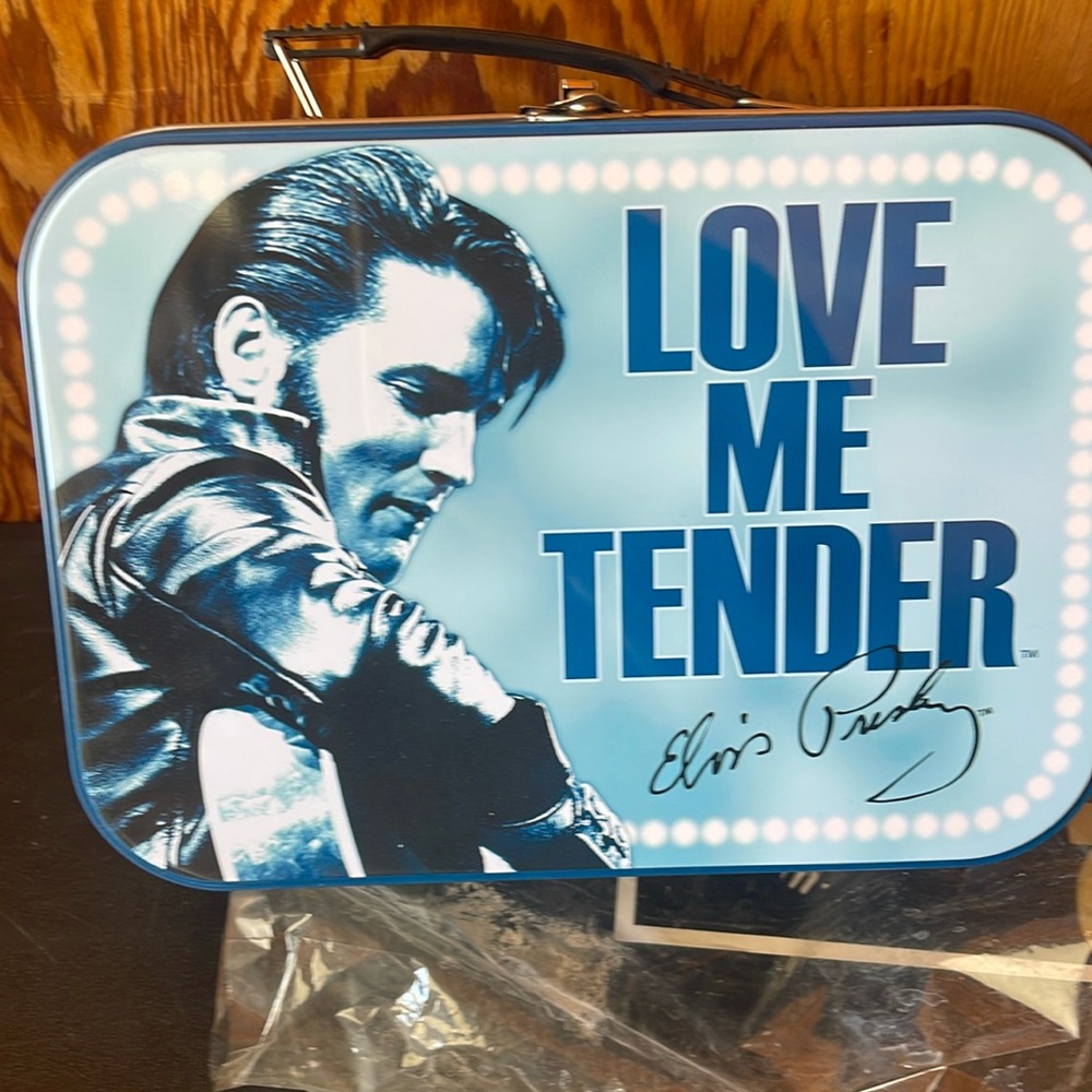 Elvis Presley metal lunch box never used Love me Tender